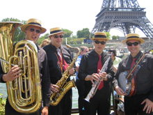 Un quartet de jazz swing qui interprète les années swing